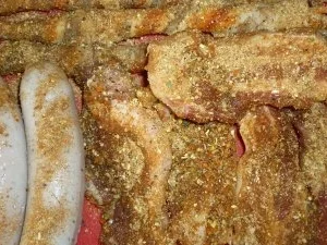 Grillteller an grünem Spargel mit eingelegten Oliven und Paprikafrischkäse - Rezept - Bild Nr. 5