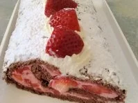 Erdbeer-Biskuit-Rolle - Rezept - Bild Nr. 2