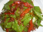  Pfannengerührte Zuckerschoten mit Paprika - Rezept