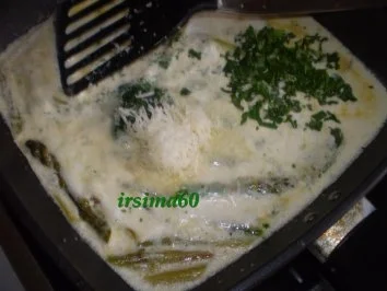 Makkaroni in Sahnesoße mit grünem Spargel und Kräutern - Rezept - Bild Nr. 3