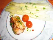 Rezept: Putenrรถllchen mediteran mit Spargel und Sauce Hollandaise Putenrรถllchen mediteran mit Spargel und Sauce Hollandaise - Rezept