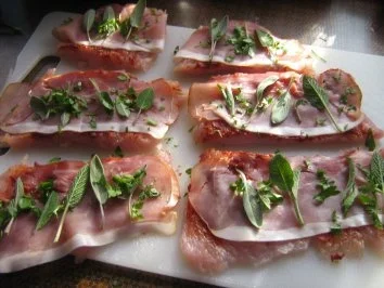 Rezept: Putenröllchen mediteran mit Spargel und Sauce Hollandaise Bild Nr. 4 Putenröllchen mediteran mit Spargel und Sauce Hollandaise - Rezept - Bild Nr. 4