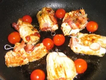 Rezept: Putenröllchen mediteran mit Spargel und Sauce Hollandaise Bild Nr. 6 Putenröllchen mediteran mit Spargel und Sauce Hollandaise - Rezept - Bild Nr. 6