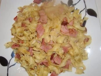 Nudelgerichte: Schinkennudeln - mal etwas anders - Rezept