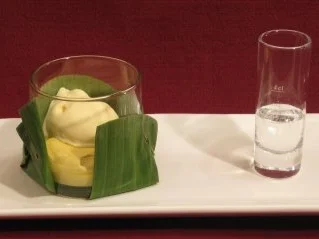 Rezept: Mango Arabica mit Passionsfruchteis Mango Arabica mit Passionsfruchteis - Rezept