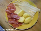 Spargel mit Zitronenbutter-Sauce - Rezept