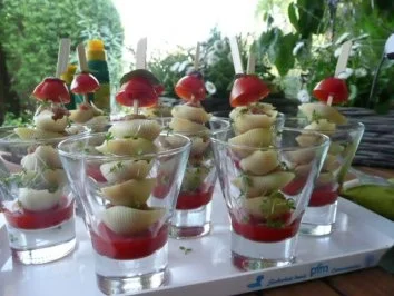 Rezept: GLASFOOD 10:Thunfischtatar in Müscheli auf Paprikagelee Bild Nr. 4 GLASFOOD 10:Thunfischtatar in Müscheli auf Paprikagelee - Rezept - Bild Nr. 4