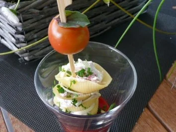 Rezept: GLASFOOD 10:Thunfischtatar in Müscheli auf Paprikagelee Bild Nr. 5 GLASFOOD 10:Thunfischtatar in Müscheli auf Paprikagelee - Rezept - Bild Nr. 5