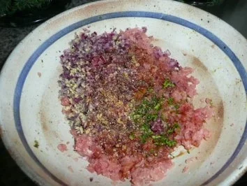 Rezept: GLASFOOD 10:Thunfischtatar in Müscheli auf Paprikagelee Bild Nr. 2 GLASFOOD 10:Thunfischtatar in Müscheli auf Paprikagelee - Rezept - Bild Nr. 2