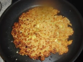 Rezept: Kartoffelgerichte: Kartoffelpuffer mit Lachs Bild Nr. 3 Kartoffelgerichte: Kartoffelpuffer mit Lachs - Rezept - Bild Nr. 3