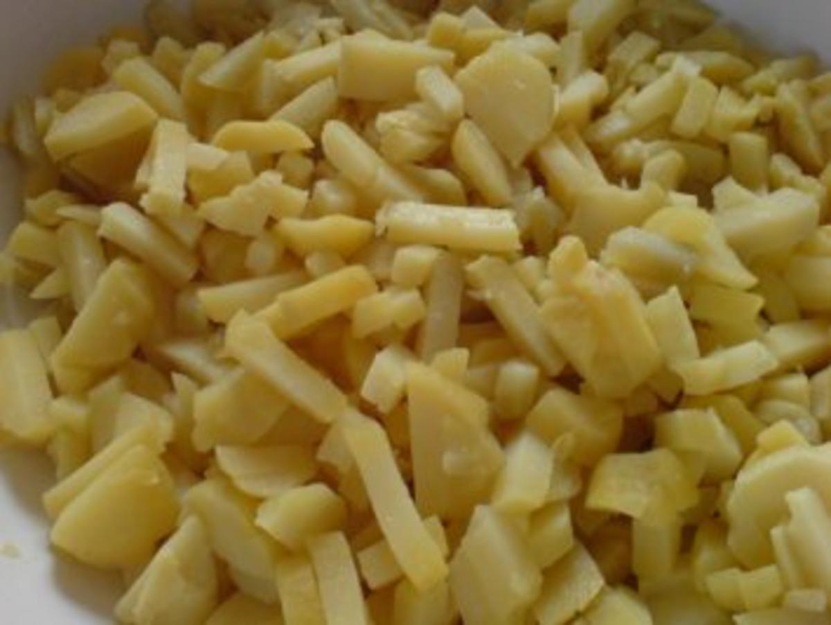 Kartoffelsalat ohne Wurst aber mit viel Schnittlauch und Ei - Rezept - Bild Nr. 7