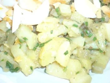 Rezept: Kartoffelsalat ohne Wurst aber mit viel Schnittlauch und Ei Bild Nr. 15 Kartoffelsalat ohne Wurst aber mit viel Schnittlauch und Ei - Rezept - Bild Nr. 15
