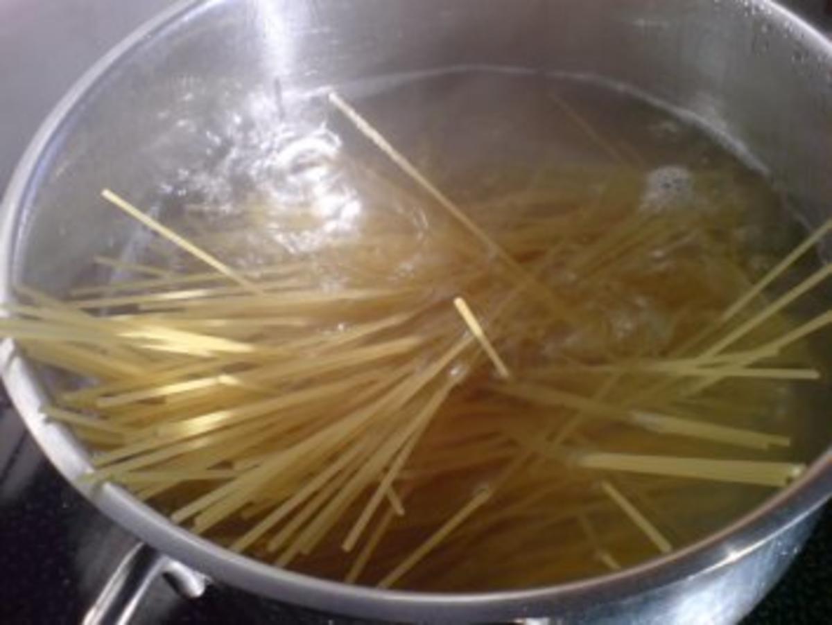 Spaghetti mit Pesto - Rezept - Bild Nr. 2