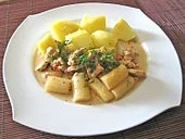 Putengeschnetzeltes mit Spargel und Speck - Rezept