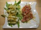 Spargelsalat an Kalbsschnitzel a la Saltimbocca - Rezept