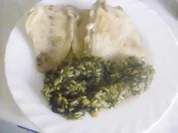 Reis-Spinat mit Kochfisch oder Schweinkammscheiben - Rezept