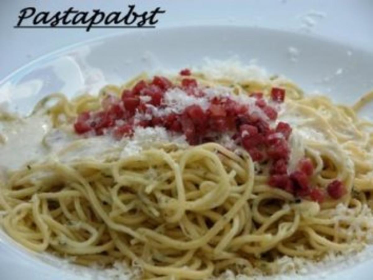 Basilikumspaghetti mit Carbonaraschaum - Rezept - Bild Nr. 2