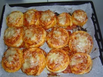 Rezept: Pizzaschnecken Bild Nr. 7 Pizzaschnecken - Rezept - Bild Nr. 7