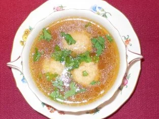 Rindfleischsuppe mit Markklößchen - Rezept - Bild Nr. 2
