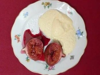 Dornfelder Feigen auf Rieslingschaum - Rezept - Bild Nr. 2