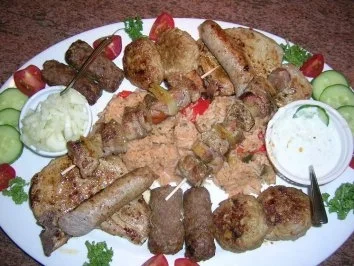 Rezept: Fleisch-/Grillplatte (nicht auf dem Grill) Pfanne+Ofen nach meiner Art mit Djuvec Reis Bild Nr. 3 Fleisch-/Grillplatte (nicht auf dem Grill) Pfanne+Ofen nach meiner Art mit Djuvec Reis - Rezept - Bild Nr. 3
