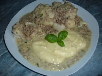 Blumenkohl mit Hackfleisch-Soße - Rezept