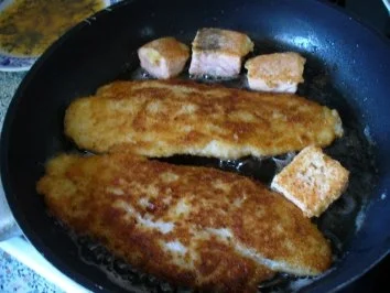 Lachswürfel auf paniertem Pangasiusfilet - Rezept - Bild Nr. 5