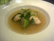 Hühnerconsomme` - Rezept