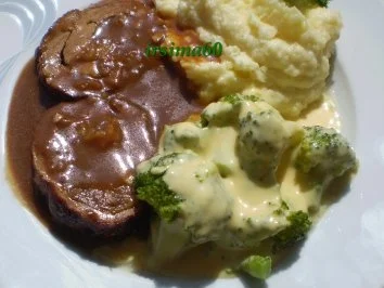 Schweinefiletrolle gefüllt mit Walnüssen und Aprikosen - Rezept - Bild Nr. 2