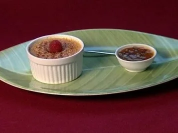 Tonka-Crème brûlée mit Passionsfrucht (Marie Amière) - Rezept