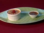 Tonka-Crème brûlée mit Passionsfrucht (Marie Amière) - Rezept