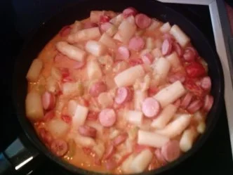 Spargelpfanne mit Wiener Würstchen - Rezept