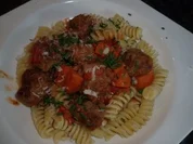 Hackbällchen in Tomatenragout - Rezept