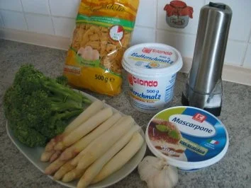Spargel mit Brokkoli und Bandnudeln - Rezept