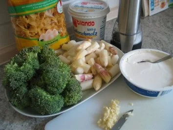 Spargel mit Brokkoli und Bandnudeln - Rezept - Bild Nr. 2