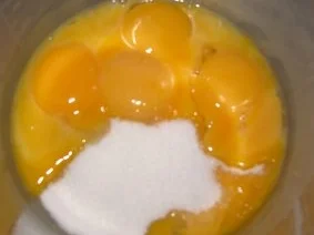 Rezept: Rhabarber-Créme-brulée Bild Nr. 4 Rhabarber-Créme-brulée - Rezept - Bild Nr. 4