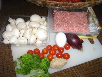 Rezept: Putenfleischküchle auf Champignon-Curry-Sauce an Langkorneis Bild Nr. 2 Putenfleischküchle auf Champignon-Curry-Sauce an Langkorneis - Rezept - Bild Nr. 2