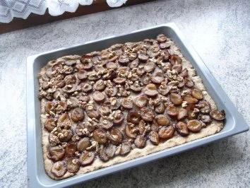 Zwetschkenkuchen gesunde Art mit gerösteten Walnüssen - Rezept - Bild Nr. 6