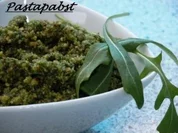 Rezept: Rucola-Haselnuss-Pesto Rucola-Haselnuss-Pesto - Rezept