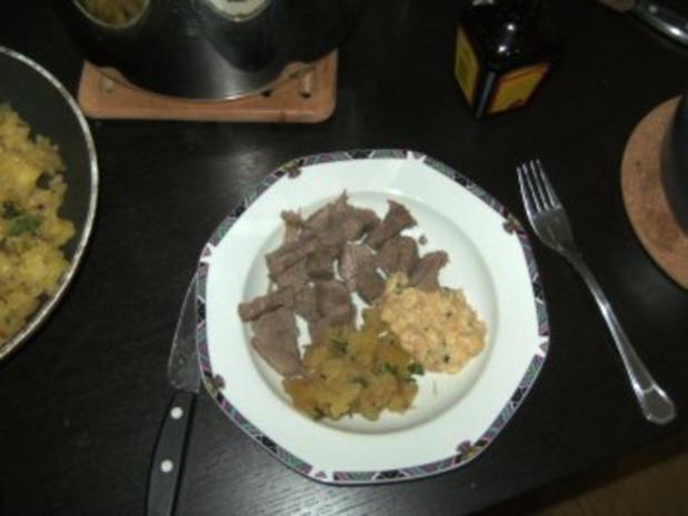 Rindfleisch mit Semmelkren und Erdäfpfelschmarrn - Rezept - kochbar.de