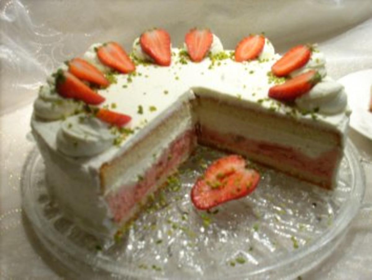 Bilder für Rhabarbertorte mit Erdbeeren - Rezept