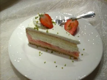 Rhabarbertorte mit Erdbeeren - Rezept - Bild Nr. 4