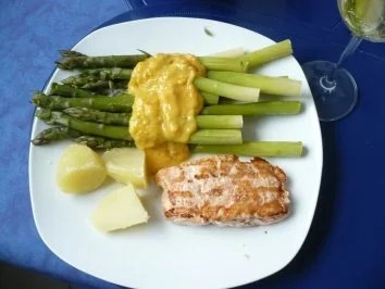 Lachs , Orangensoße und grüner Spargel - Rezept