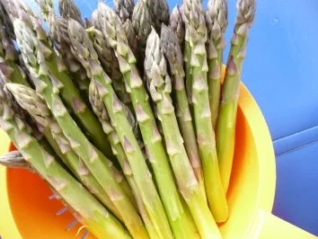 Lachs , Orangensoße und grüner Spargel - Rezept - Bild Nr. 6