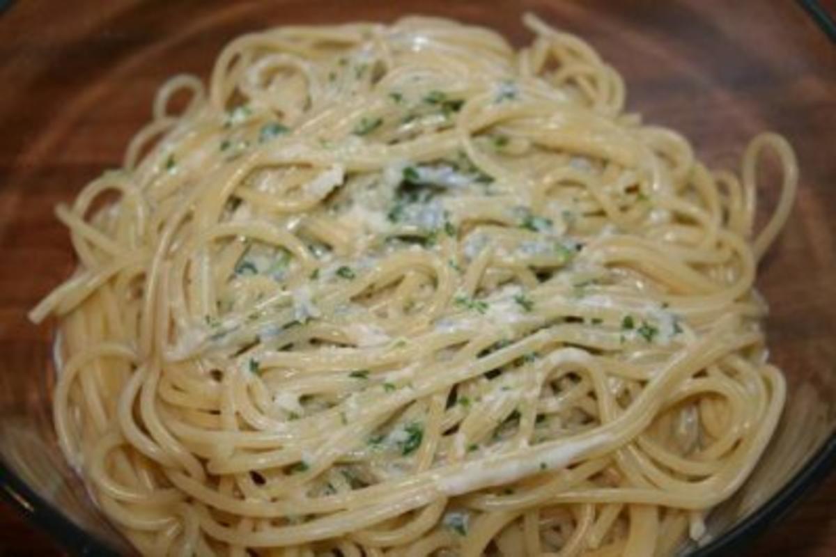 Spaghetti con Sugo di Gorgonzola - Rezept
