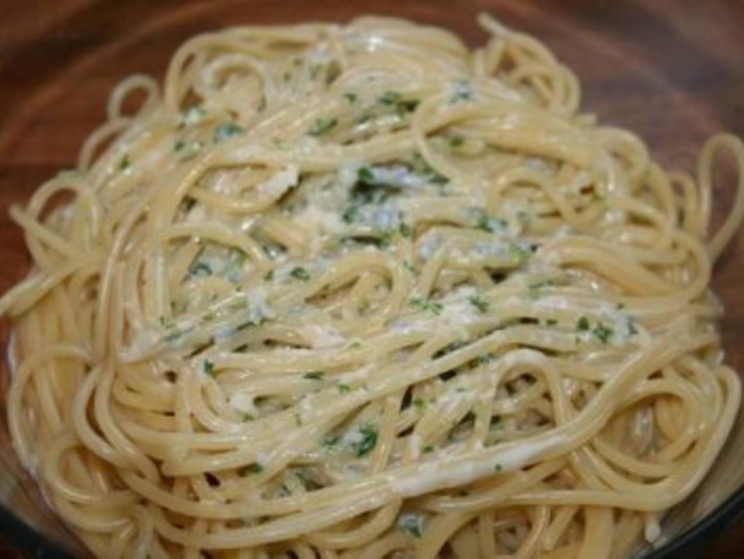 Spaghetti con Sugo di Gorgonzola - Rezept - kochbar.de