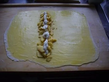 Rezept: Bayerischer Apfelstrudel Bild Nr. 10 Bayerischer Apfelstrudel - Rezept - Bild Nr. 10