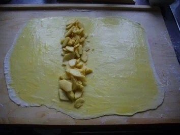 Rezept: Bayerischer Apfelstrudel Bild Nr. 9 Bayerischer Apfelstrudel - Rezept - Bild Nr. 9