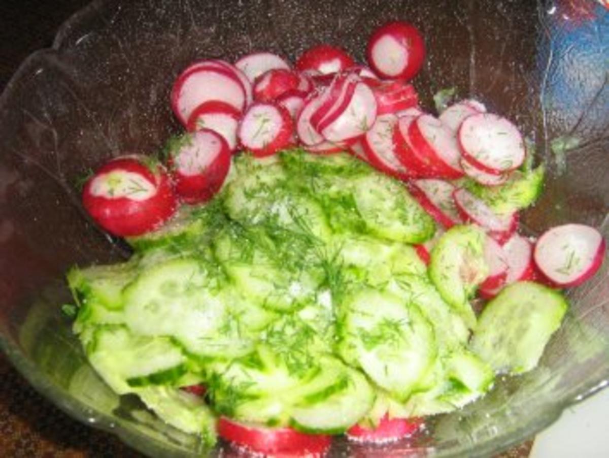 Gurkensalat mit einer Dill-Rahm-Sauce - Rezept - Bild Nr. 3
