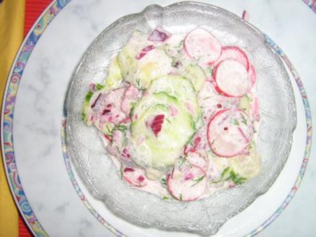 Gurkensalat mit einer Dill-Rahm-Sauce - Rezept - Bild Nr. 6